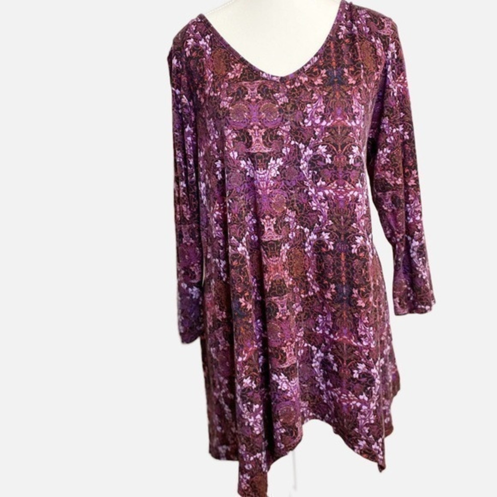 Covington Purple and Pink‎ Dark Paisley 3/4 Sleeves Top